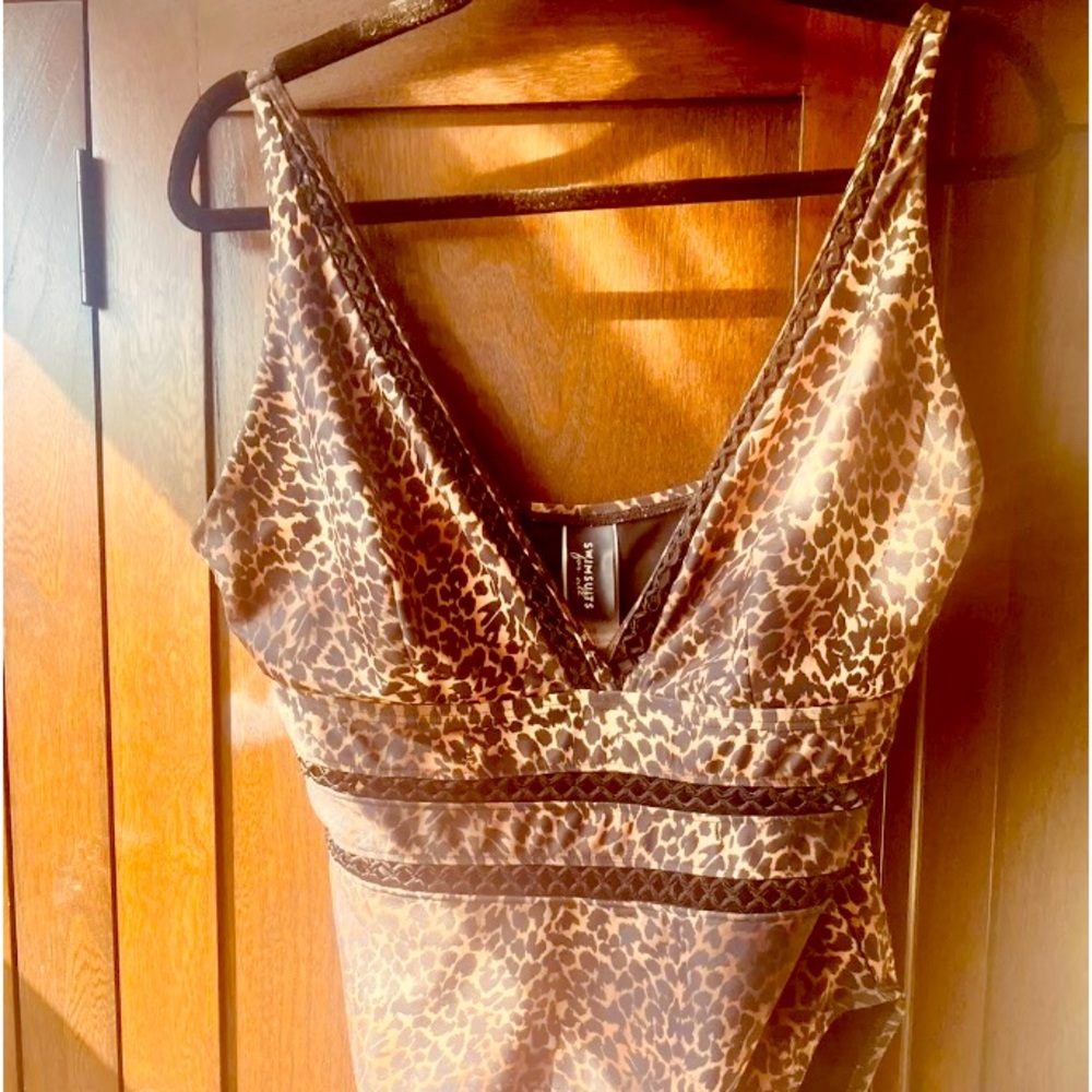 Swimsuits for All Leopard Print Lattice Plunge One Piece Swimsuit